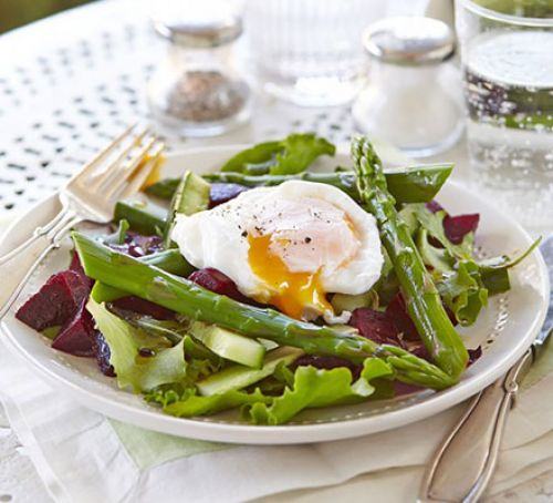 Warm lemony courgette salad Recipe
