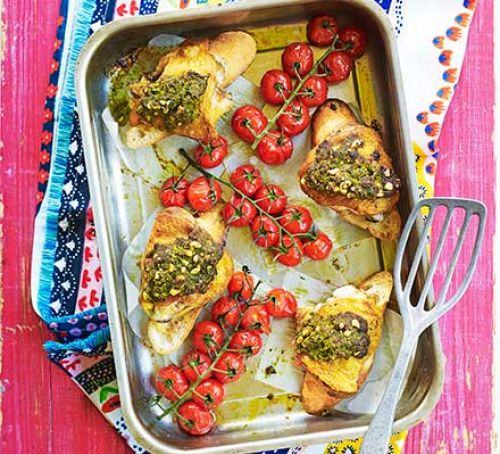 Chicken, baguette & tomatoes with pesto Recipe
