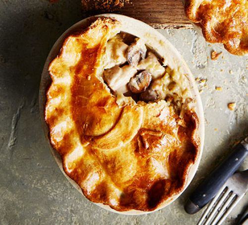 Chicken, leek & mushroom pies Recipe