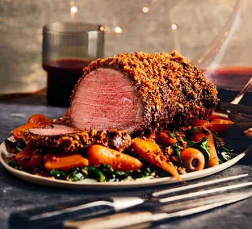 Ale-glazed beef fillet with a crispy onion crust
