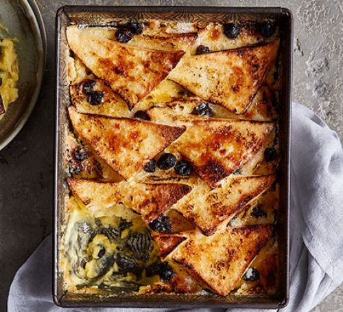 Classic bread & butter pudding