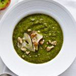 Kale & apple soup with walnuts