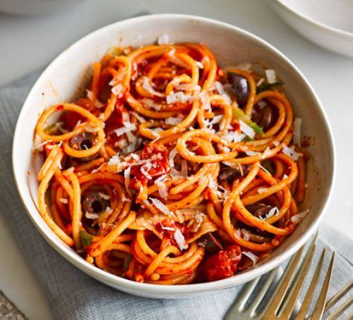 One-pan spaghetti with nduja, fennel & olives Recipe