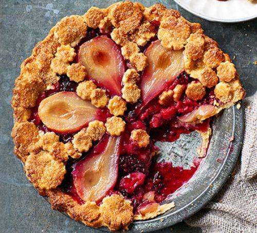 Pear & berry pie Recipe