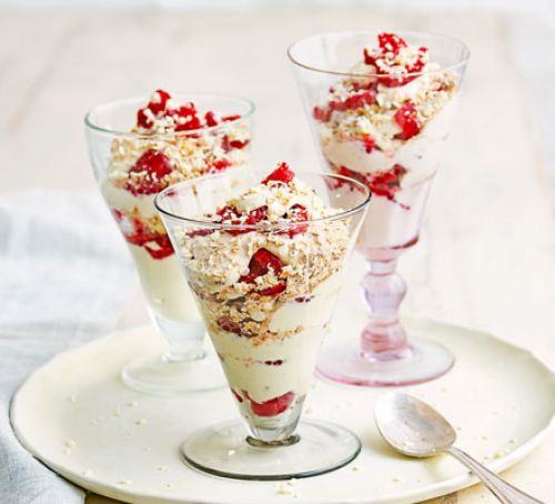 Raspberry fool with whisky & toasted oats Recipe