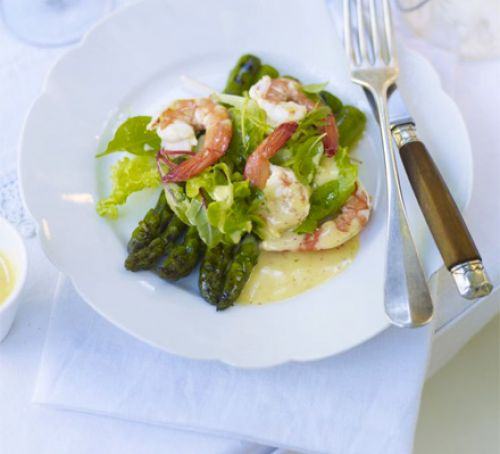 Griddled asparagus with prawns & rouille Recipe