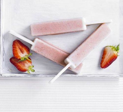 Strawberry milk pops Recipe