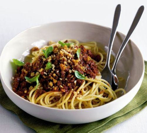 So-simple spaghetti bolognese Recipe