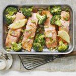 Oriental salmon & broccoli traybake