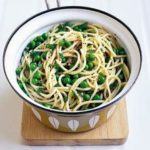 Summer pasta with peas & mint