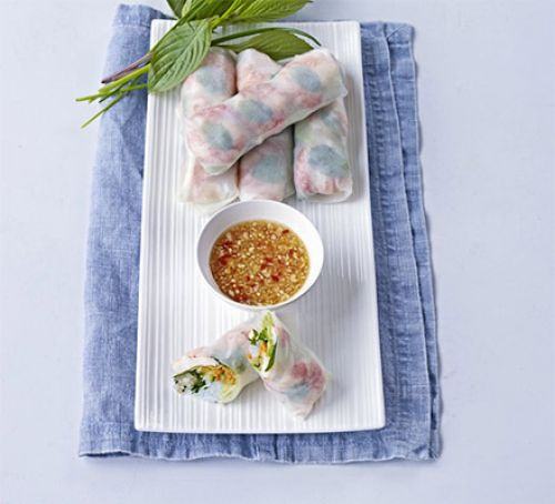 Vietnamese prawn summer rolls Recipe
