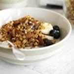 Honey crunch granola with almonds & apricots