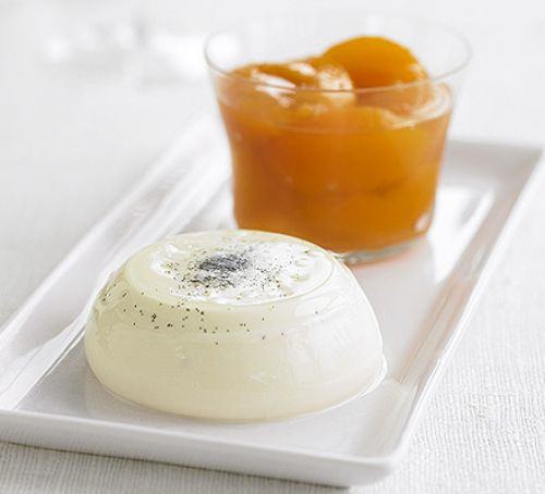 Panna cotta with apricot compote