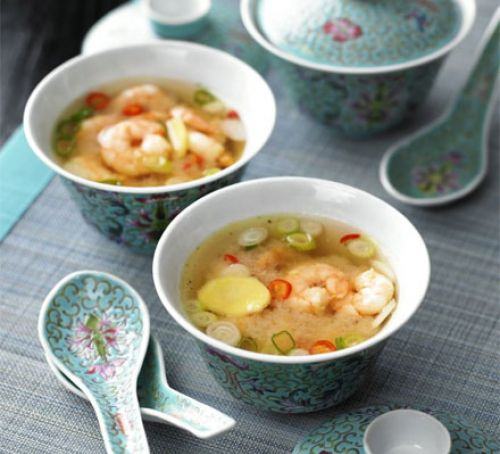 Hot & sour broth with prawns