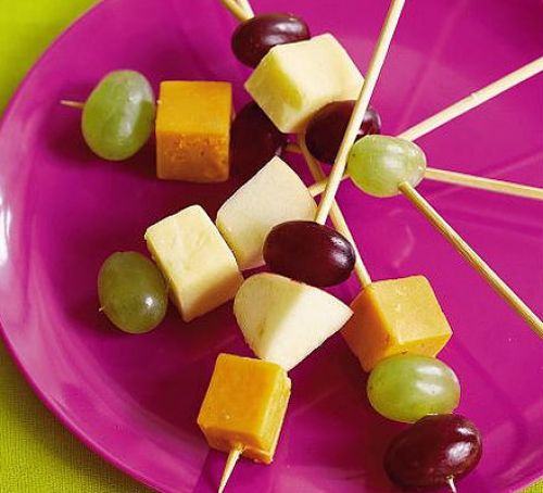 Cheese & fruit sticks