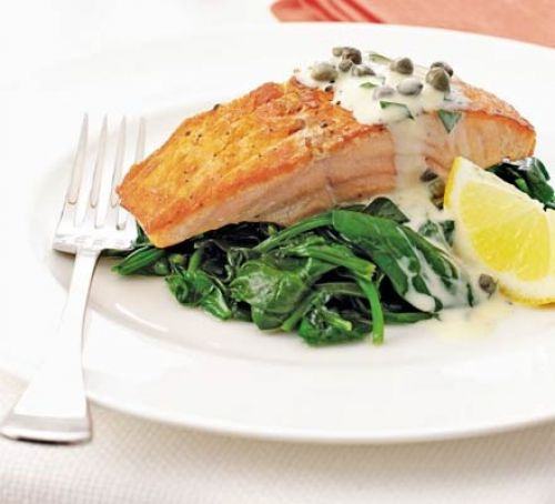 Salmon & spinach with tartare cream