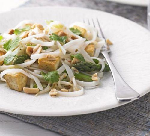 Tofu & asparagus pad Thai Recipe