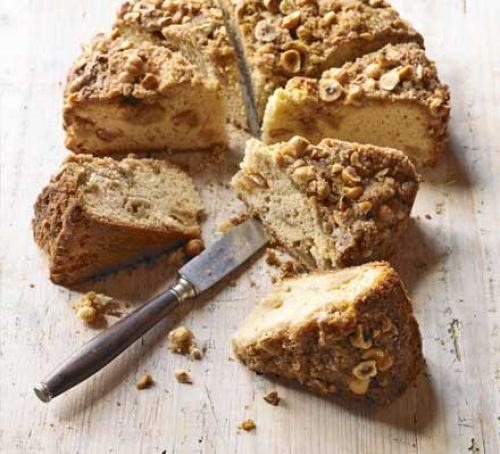Caramelised apple cake with streusel topping Recipe