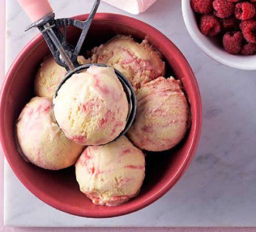 Raspberry ripple ice cream Recipe
