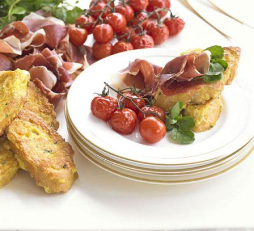 Cheesy French toast with ham & grilled vine tomatoes