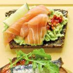Open sandwiches - Smoked salmon & avocado on rye