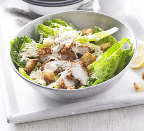 Caesar salad with crispy chicken