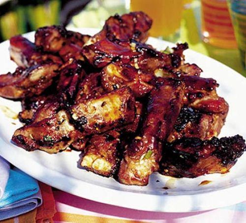 Sizzling spare ribs with BBQ sauce Recipe