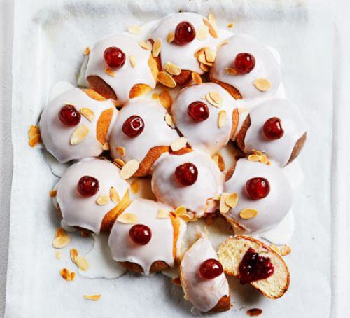 Sticky cherry bakewell buns Recipe