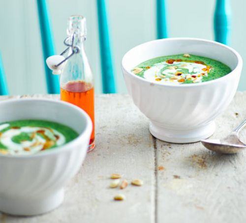 Supergreen soup with yogurt & pine nuts